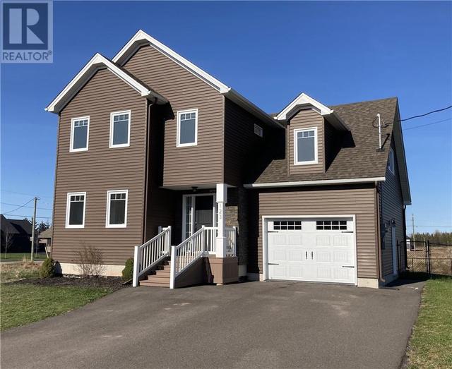 123 Carrington Dr, House detached with 3 bedrooms, 3 bathrooms and null parking in Riverview NB | Image 1