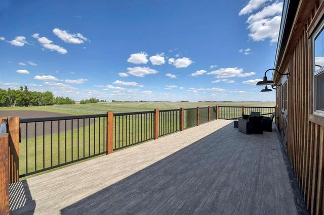 233027 Hwy 613, House detached with 4 bedrooms, 4 bathrooms and null parking in Wetaskiwin County No. 10 AB | Image 35