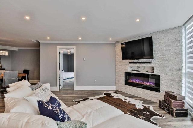 902 - 2010 Islington Ave, Condo with 3 bedrooms, 2 bathrooms and 2 parking in Toronto ON | Image 4