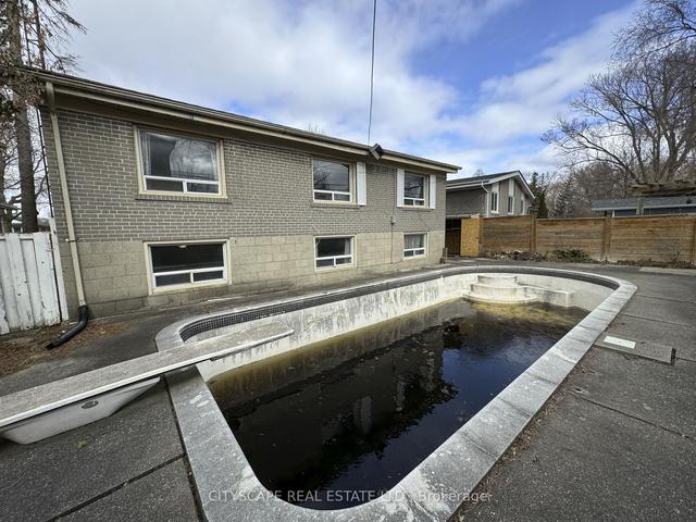 21 Alhart Dr, House detached with 3 bedrooms, 2 bathrooms and 3 parking in Toronto ON | Image 29