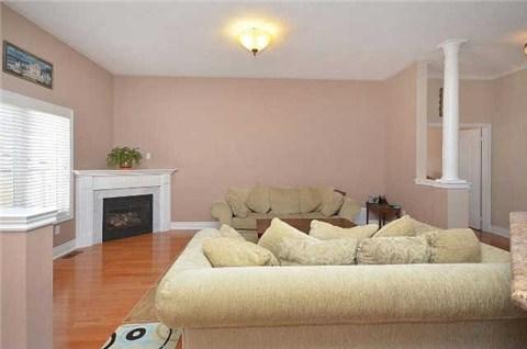 25 Hugo Rd, House detached with 3 bedrooms, 3 bathrooms and 2 parking in Brampton ON | Image 7