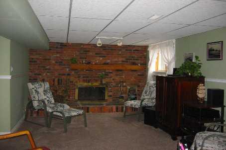 362 Salerno St, House detached with 3 bedrooms, 2 bathrooms and 4 parking in Oshawa ON | Image 6