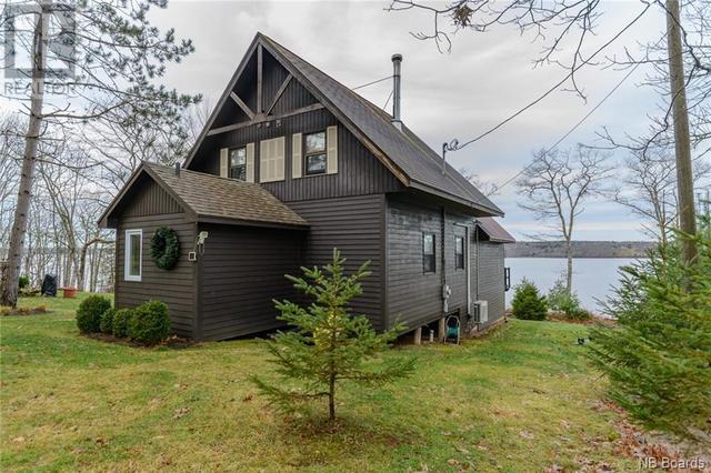 2162 Waterside Drive, House detached with 3 bedrooms, 1 bathrooms and null parking in Cambridge Narrows NB | Image 41