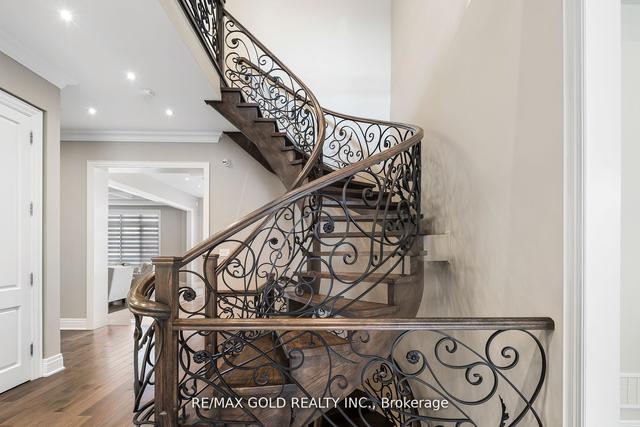 1 Mary Natasha Crt, House detached with 5 bedrooms, 6 bathrooms and 9 parking in Vaughan ON | Image 11