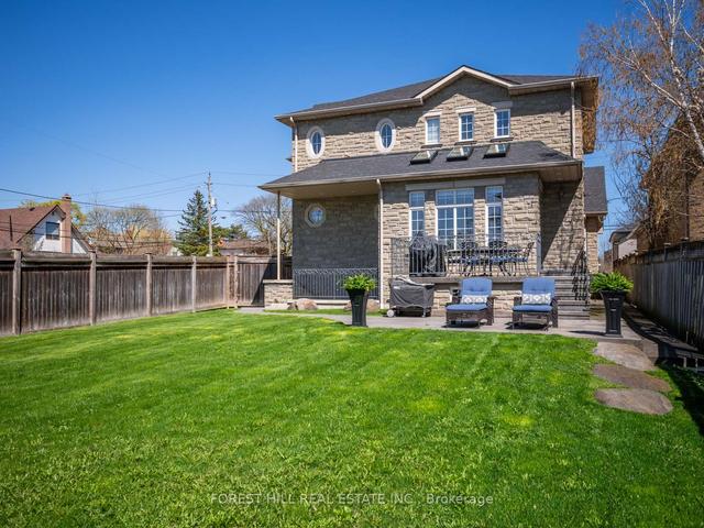 18 Highland Hill, House detached with 4 bedrooms, 5 bathrooms and 4 parking in Toronto ON | Image 29