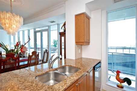 504 - 58 Marine Parade Dr, Condo with 2 bedrooms, 2 bathrooms and 1 parking in Toronto ON | Image 3