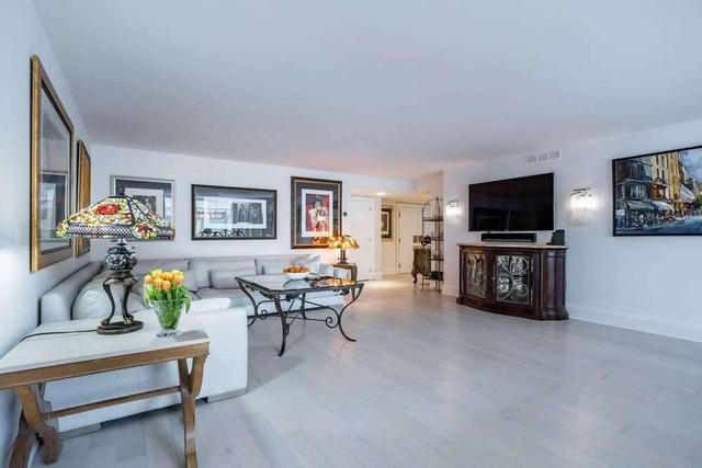 502 - 1166 Bay St, Condo with 3 bedrooms, 2 bathrooms and 2 parking in Toronto ON | Image 36