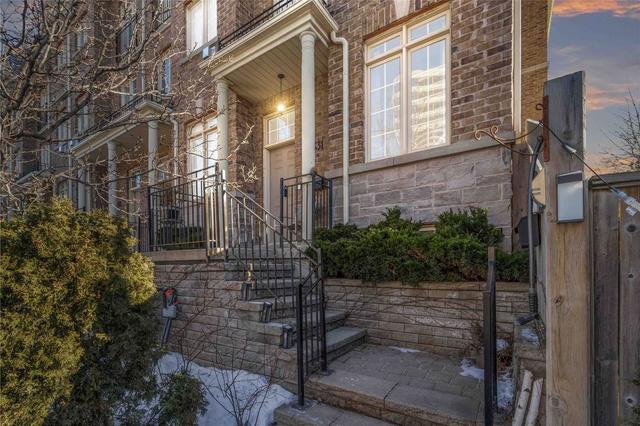 331 Royal York Rd N, House attached with 3 bedrooms, 3 bathrooms and 2 parking in Toronto ON | Image 40