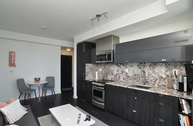 3012 - 290 Adelaide St W, Condo with 1 bedrooms, 1 bathrooms and 0 parking in Toronto ON | Image 2
