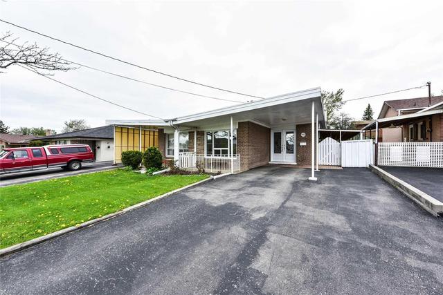 46 Frankton Cres, House semidetached with 4 bedrooms, 2 bathrooms and 5 parking in Toronto ON | Image 1