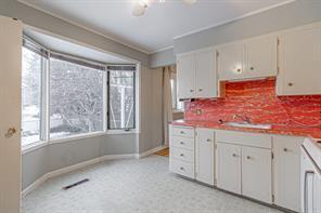 64 Mayfair Road Sw, House detached with 3 bedrooms, 1 bathrooms and 3 parking in Calgary AB | Image 7