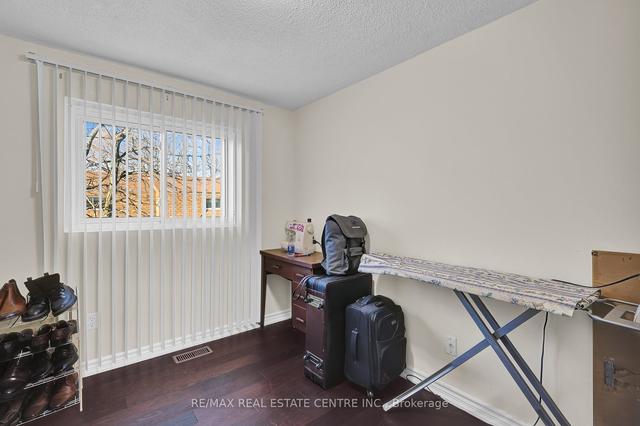 82 - 222 Pearson St, Townhouse with 3 bedrooms, 1 bathrooms and 2 parking in Oshawa ON | Image 11