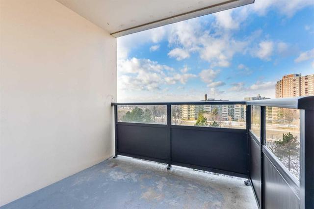 820 - 551 The West Mall, Condo with 2 bedrooms, 1 bathrooms and 1 parking in Toronto ON | Image 14