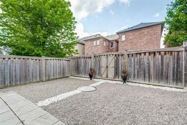 416 Lady Nadia Dr, House detached with 3 bedrooms, 3 bathrooms and 4 parking in Vaughan ON | Image 31