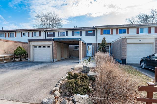 46 Onslow Crt, House attached with 3 bedrooms, 2 bathrooms and 3 parking in Oakville ON | Image 1
