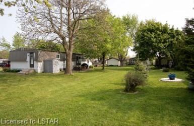 108 Hickory Hills, House detached with 2 bedrooms, 1 bathrooms and null parking in South Huron ON | Image 11
