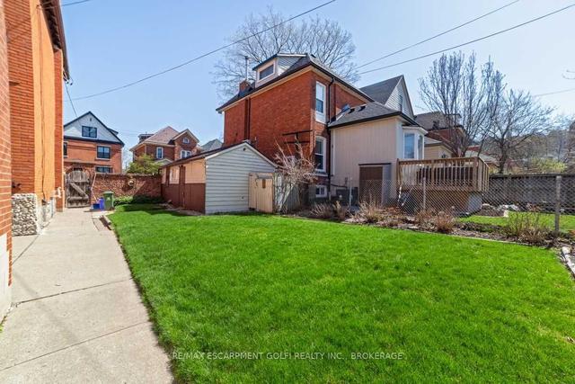 78 Ontario Ave, House detached with 6 bedrooms, 4 bathrooms and 3 parking in Hamilton ON | Image 30