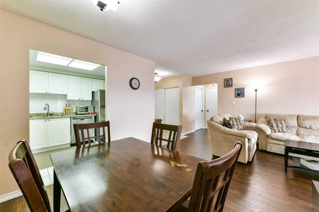 2209 - 135 Hillcrest Ave E, Condo with 2 bedrooms, 1 bathrooms and 1 parking in Mississauga ON | Image 13