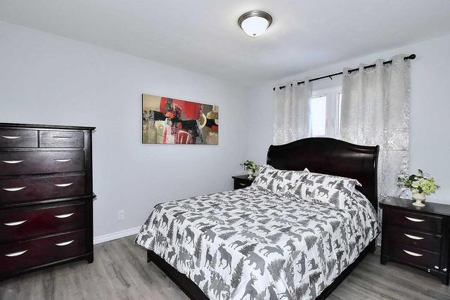 719 Yeremi St, House detached with 3 bedrooms, 2 bathrooms and 4 parking in Pickering ON | Image 9
