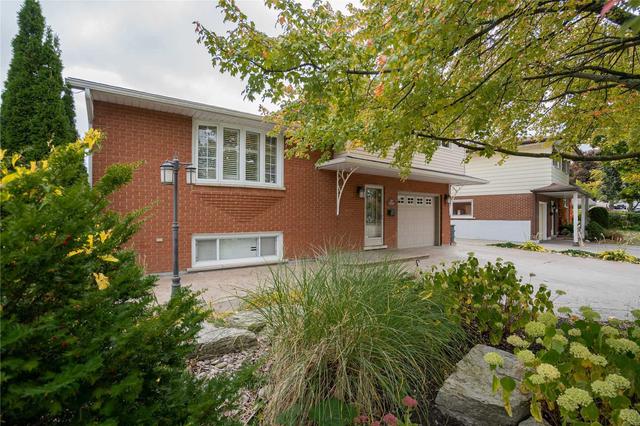 207 Christopher Dr, House detached with 3 bedrooms, 2 bathrooms and 3 parking in Cambridge ON | Image 23