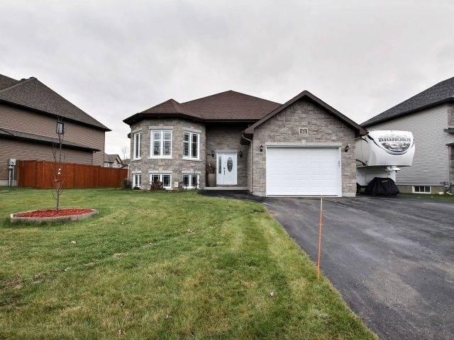 86 South Indian Dr, House detached with 2 bedrooms, 3 bathrooms and 8 parking in The Nation ON | Image 1