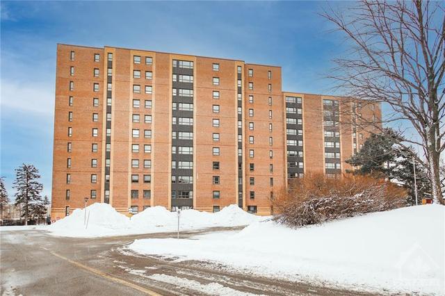 307 - 1356 Meadowlands Drive E, Condo with 1 bedrooms, 1 bathrooms and 1 parking in Ottawa ON | Card Image