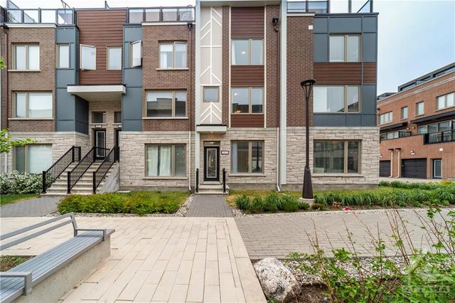 203 Makadewa Private, Townhouse with 3 bedrooms, 3 bathrooms and 1 parking in Ottawa ON | Image 1