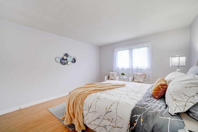 33 Charlton Cres, House detached with 3 bedrooms, 3 bathrooms and 3 parking in Ajax ON | Image 14