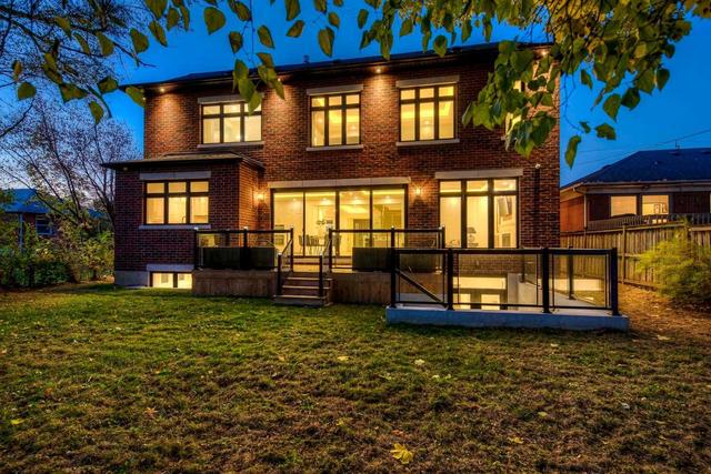 51 Stormont Ave, House detached with 5 bedrooms, 7 bathrooms and 4 parking in Toronto ON | Image 33
