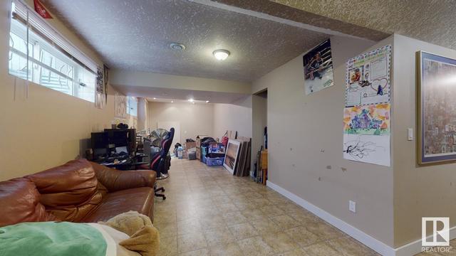 1402 Cyprus Wy Nw, House detached with 3 bedrooms, 2 bathrooms and null parking in Edmonton AB | Image 36