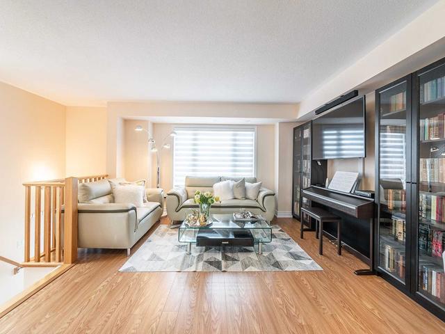 36 - 38 Harry Penrose Ave, Townhouse with 2 bedrooms, 3 bathrooms and 1 parking in Aurora ON | Image 5