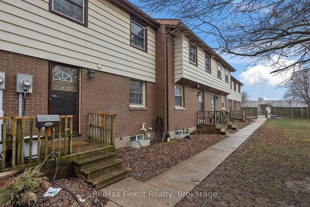 5 - 136 Notch Hill Rd S, Townhouse with 3 bedrooms, 2 bathrooms and 1 parking in Kingston ON | Image 23