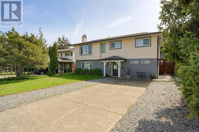 2105 Henry Ave, House detached with 5 bedrooms, 3 bathrooms and 3 parking in Sidney BC | Image 35