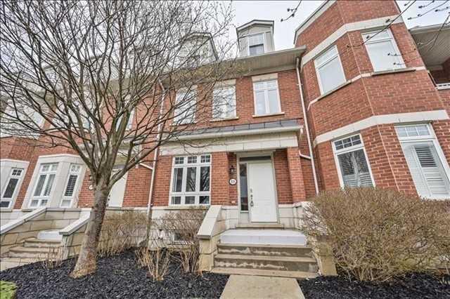 18 St Lawrence Dr, Townhouse with 4 bedrooms, 4 bathrooms and 3 parking in Mississauga ON | Image 1