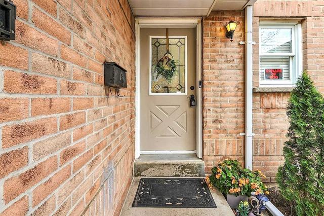 4 Wickstead Crt, Townhouse with 3 bedrooms, 2 bathrooms and 2 parking in Brampton ON | Image 34