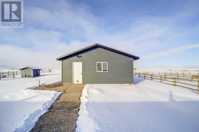 9131 Range Road 2 2, House detached with 2 bedrooms, 2 bathrooms and null parking in Pincher Creek No. 9 AB | Image 34