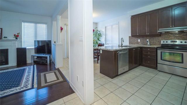 26 Newington Cres, House detached with 4 bedrooms, 5 bathrooms and 6 parking in Brampton ON | Image 40