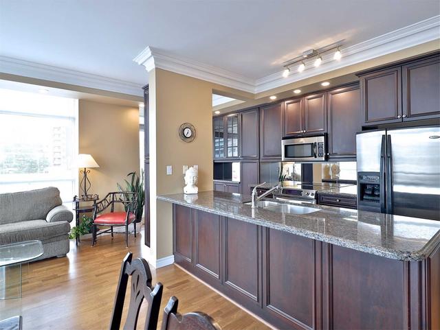 602 - 900 Mount Pleasant Rd, Condo with 2 bedrooms, 3 bathrooms and 2 parking in Toronto ON | Image 4