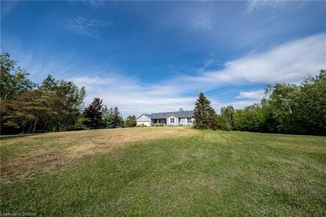 1649 12/13 Sunnidale Sideroad N, House detached with 4 bedrooms, 3 bathrooms and 12 parking in Clearview ON | Image 5