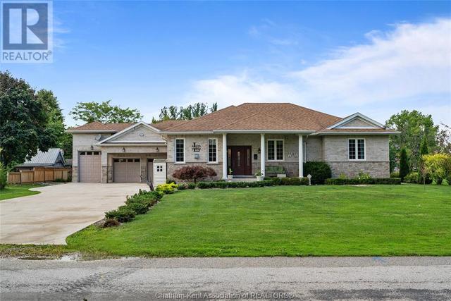 11507 Lagonda Way, House detached with 3 bedrooms, 2 bathrooms and null parking in Chatham Kent ON | Image 3