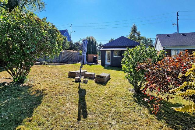 3722 St Clair Ave E, House detached with 2 bedrooms, 2 bathrooms and 3 parking in Toronto ON | Image 18