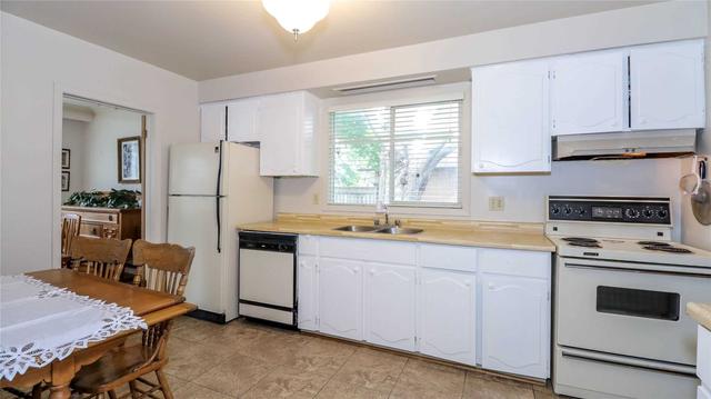 177 Steel St, House detached with 3 bedrooms, 2 bathrooms and 3 parking in Barrie ON | Image 10
