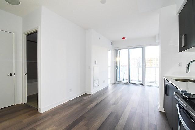 1002 - 5180 Yonge St, Condo with 1 bedrooms, 1 bathrooms and null parking in Toronto ON | Image 3