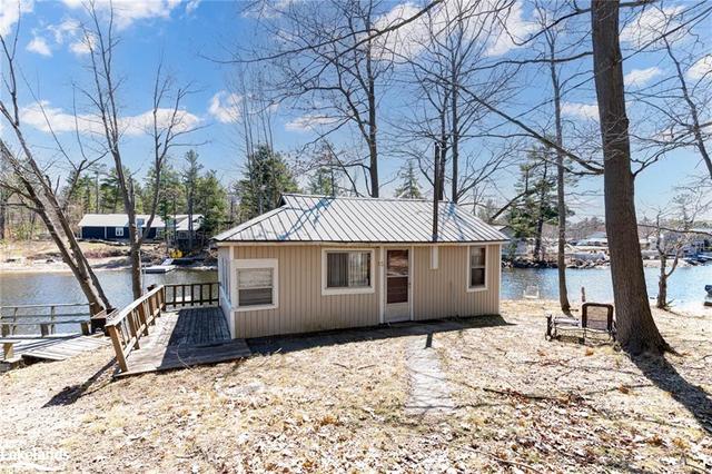 2851 Honey Harbour Road, House detached with 3 bedrooms, 1 bathrooms and 5 parking in Georgian Bay ON | Image 33