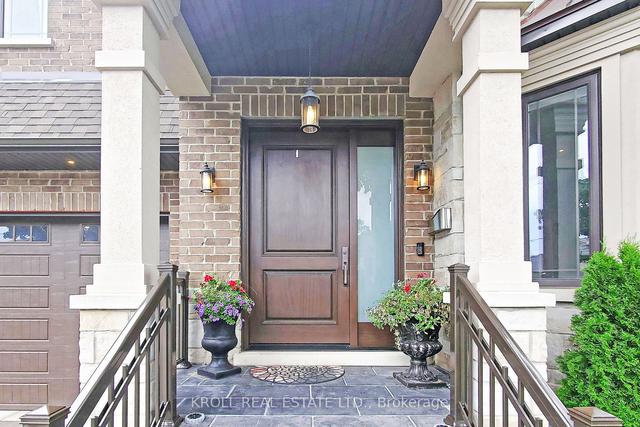 25 Muir Ave, House detached with 4 bedrooms, 5 bathrooms and 6 parking in Toronto ON | Image 34