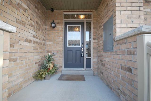 76 Rimrock Cres, House attached with 3 bedrooms, 3 bathrooms and 2 parking in Whitby ON | Image 4