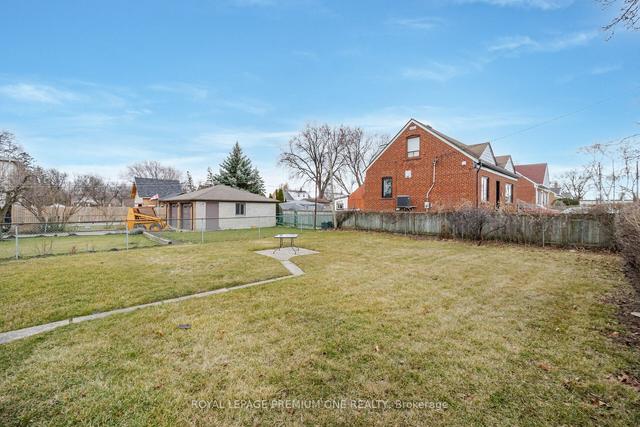 3 Minnie Ave, House detached with 4 bedrooms, 2 bathrooms and 3 parking in Toronto ON | Image 26