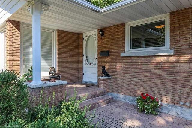 28 Valerie St, House detached with 3 bedrooms, 2 bathrooms and 5 parking in St. Catharines ON | Image 12