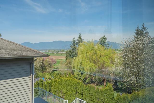 2 - 7575 Dickinson Place, House detached with 6 bedrooms, 4 bathrooms and null parking in Chilliwack BC | Image 31