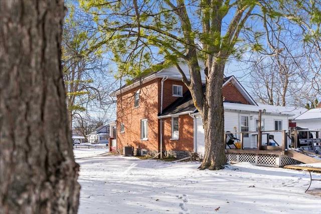 39 Prince Of Wales Dr, House detached with 4 bedrooms, 2 bathrooms and 7 parking in Belleville ON | Image 22